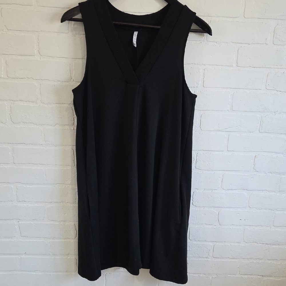 Z Supply Black Sleeveless Tunic Top